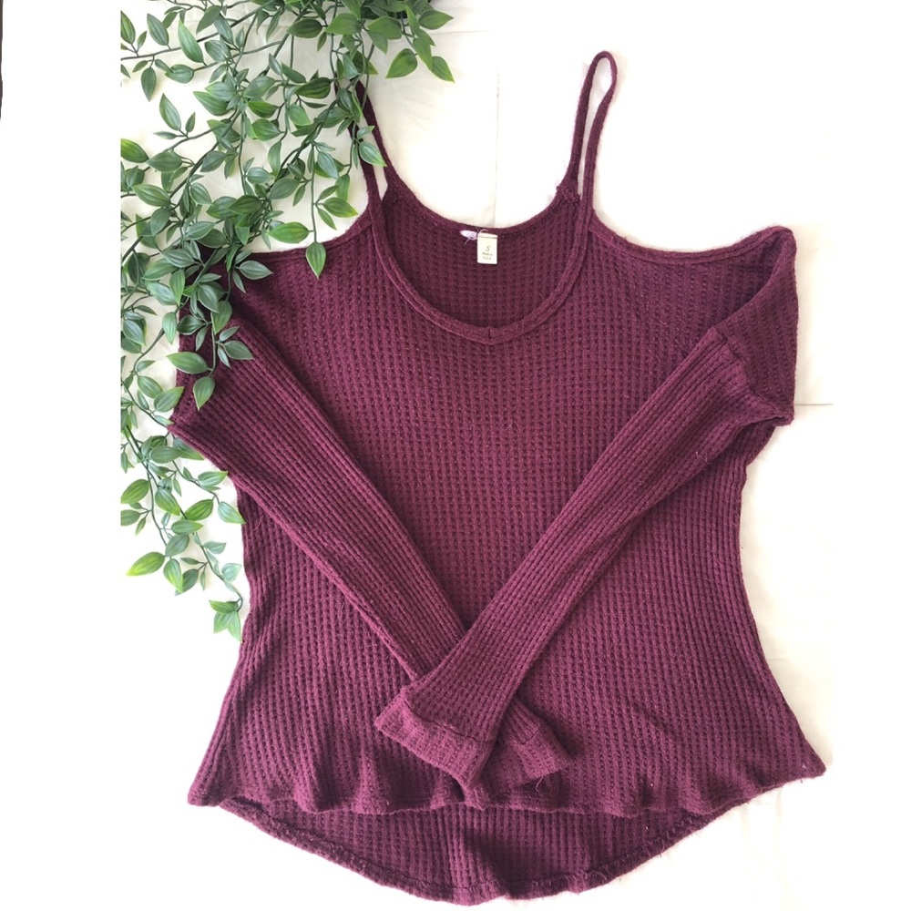 Francesca’s plum cold shoulder knitted top